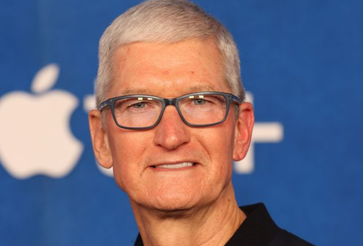 比曼城巴黎更富有英媒苹果将收购曼联库克想要建新球场