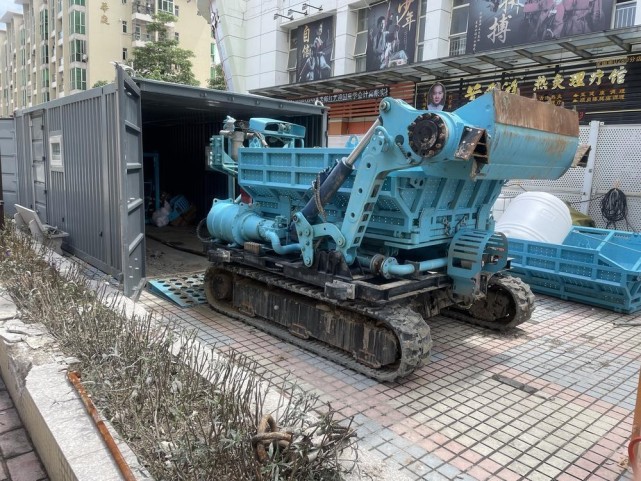 全国首台铲挖式暗涵清淤机器人为中山攻坚治水