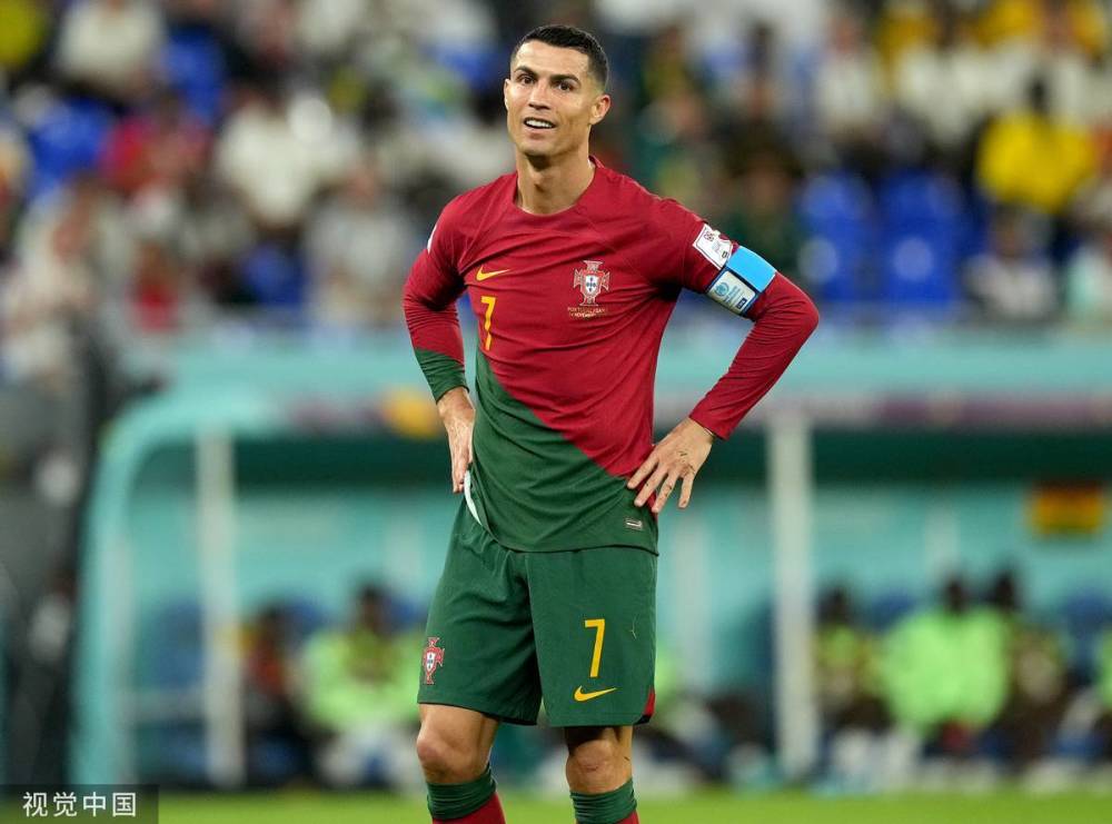 倒掛金鉤破門,2-0登頂!FIFA第1開門紅,跳舞慶祝,內(nèi)馬爾太開心人教版八年級上冊音樂書