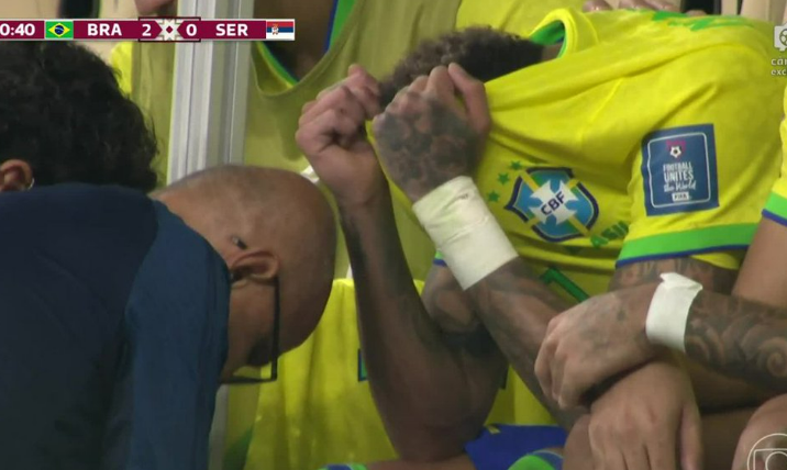 内马尔受伤画面曝光！脚踝弯成90度，哭了，世界杯因他而巨变
