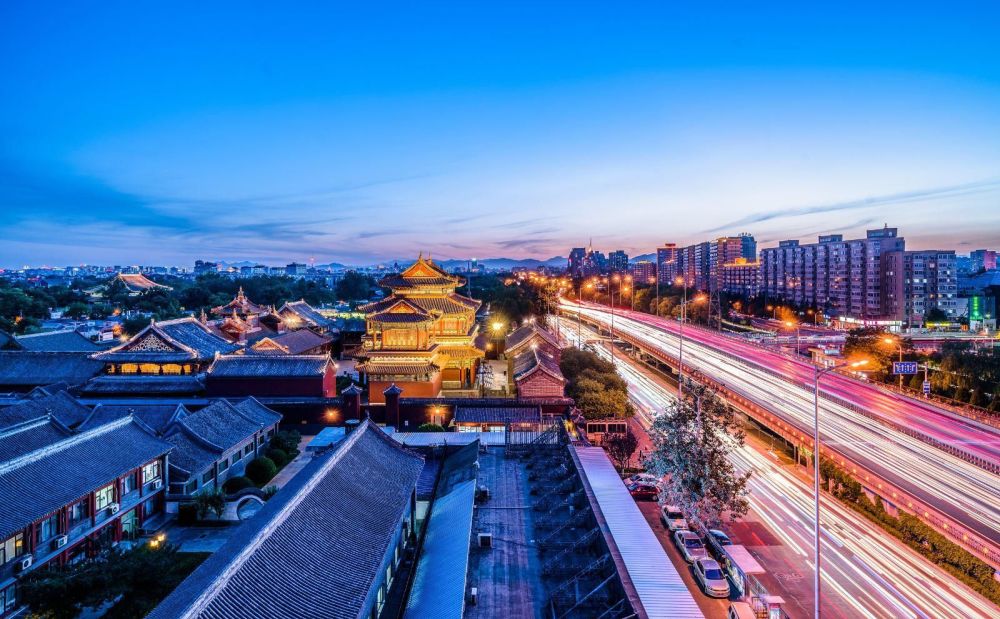 上海抢占智能网联汽车创新高地推动L4级自动驾驶商业化应用旅游投资谈判