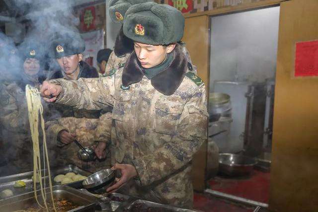 高原之上,解放軍的伙食保障怎麼樣?_騰訊新聞