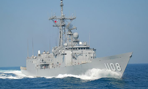 东海舰队厦门舰进入台岛24海里台军若开火我军该如何反制