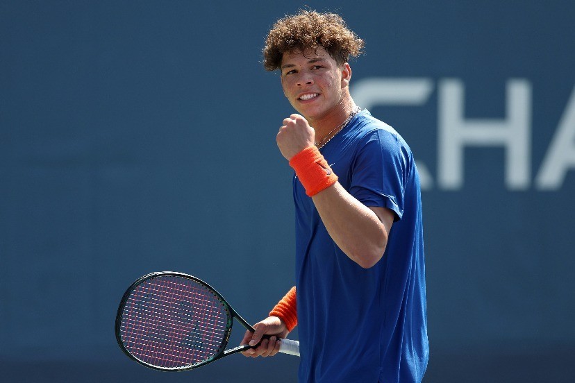 20岁美国新星谢尔顿首进top100_腾讯新闻