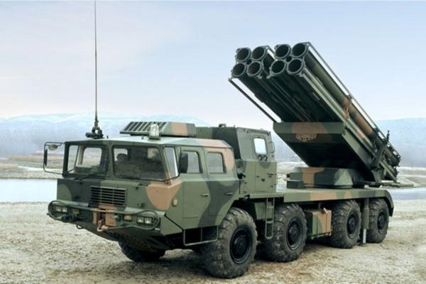 所谓波罗乃兹300火箭炮,实际上就是白俄从我国购买的a200型火箭炮