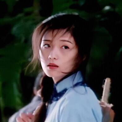 该部电影由"香港侯孝贤"谭家明导演执导,谭家明曾为叶童取过艺名,在他