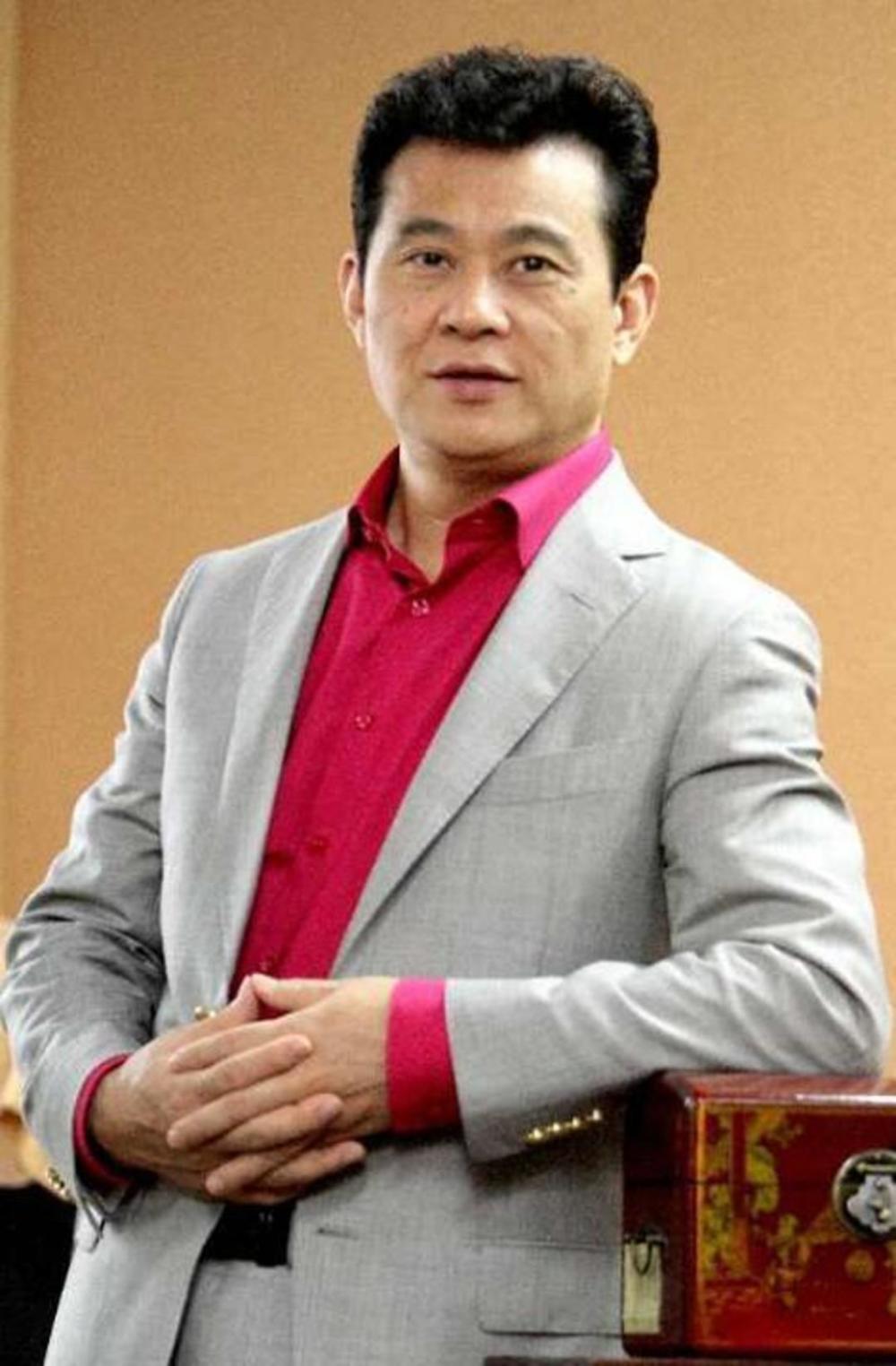 其中,重庆旅游商会会长刘放获颁"2021成渝十大文旅领军人物"称号.
