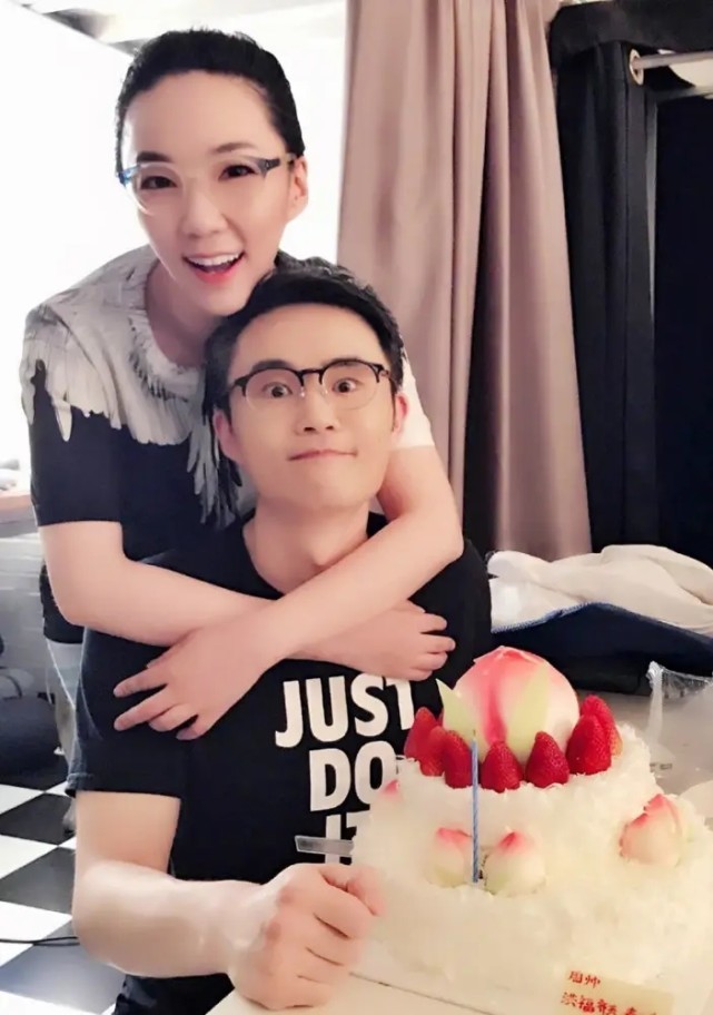 吴亦凡被判13年,当初力挺他的马薇薇和编剧六六,结局咋样了?