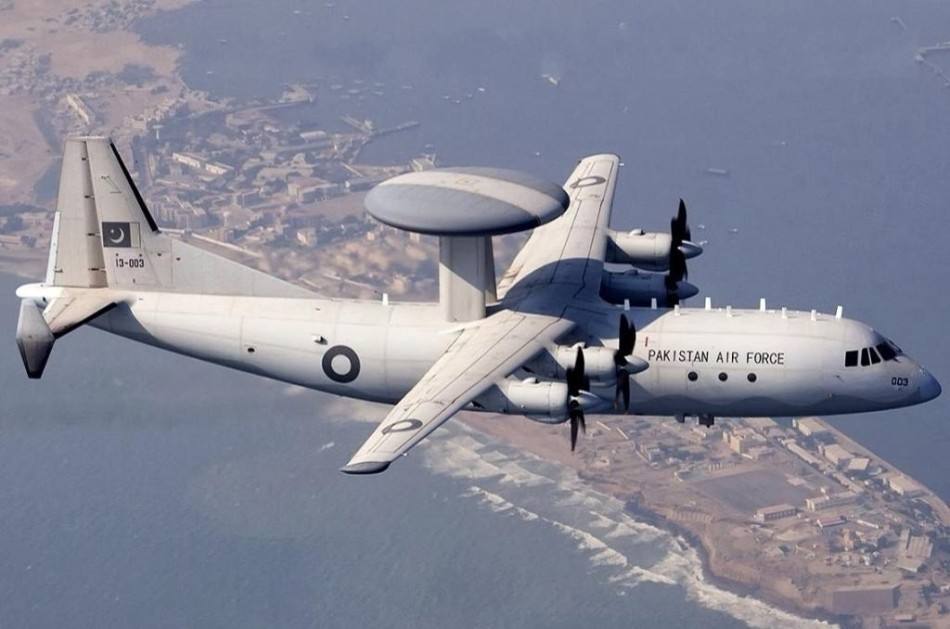 又来煽动翅膀！图-160沿北约飞行13小时，两架米格31S飞行护送纪念币可以流通吗