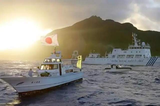 最强火力中国海警船亮相钓鱼岛，日本还敢挑衅？北师大版九年级上册数学课本