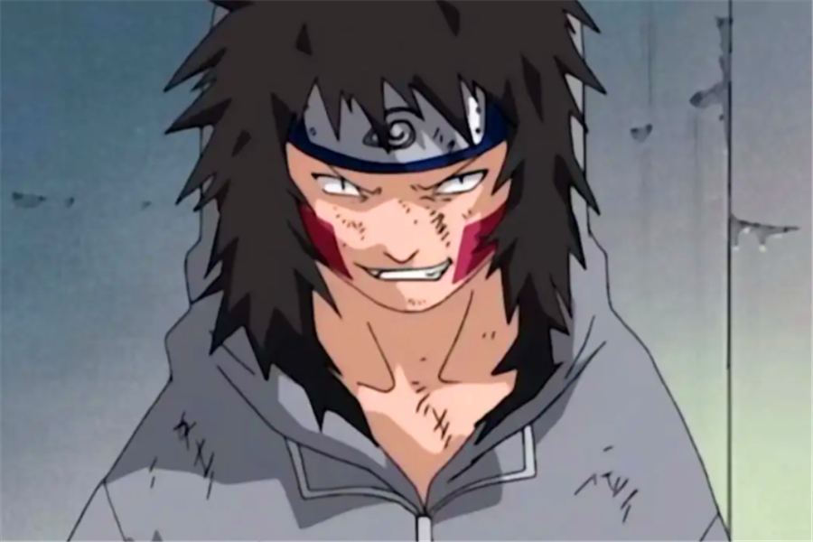 犬冢牙托斯砧是大蛇丸麾下的下忍,隶属于音隐村,和萨克镫,琴槌一起