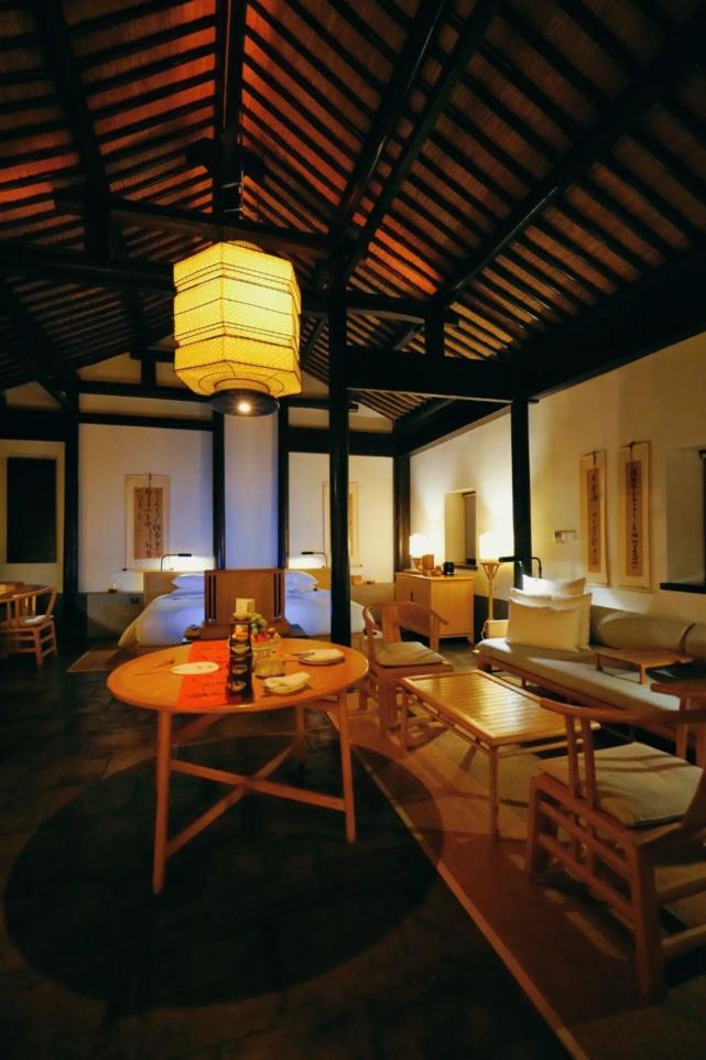 探秘顶级隐世奢华酒店，杭州法云安缦，7座寺庙环绕的人间仙境_腾讯新闻