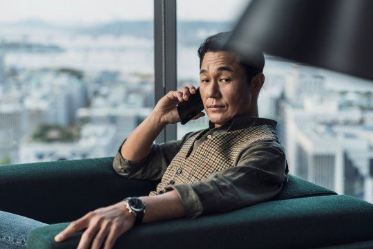 《绅士》曝朴成雄剧照 搭档朱智勋12.28韩国上映