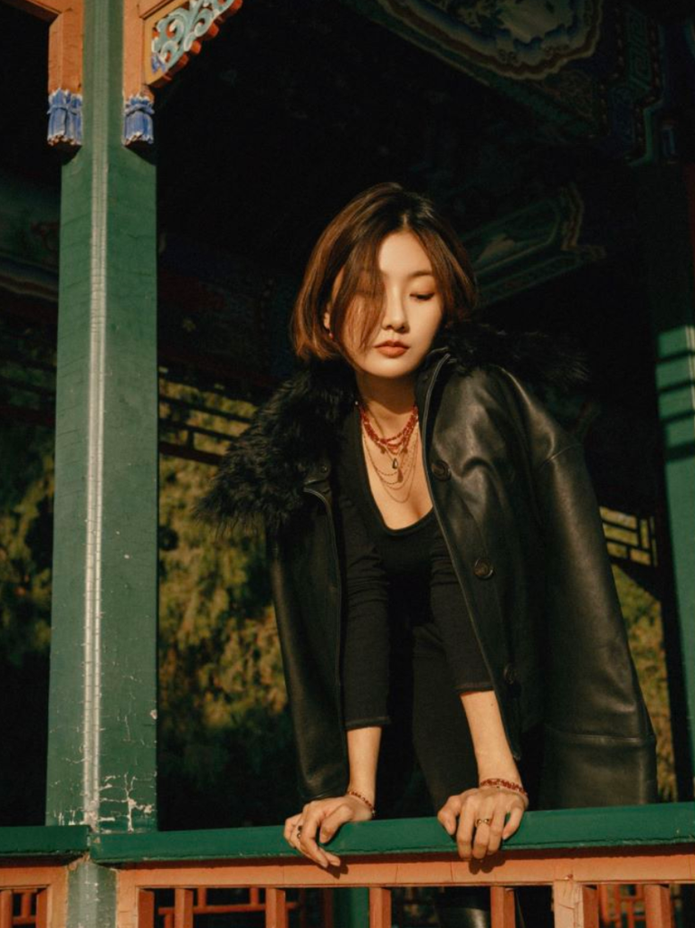 missoma发布首个红玉髓珠宝系列 与时尚博主savi再次合作,共创兔年