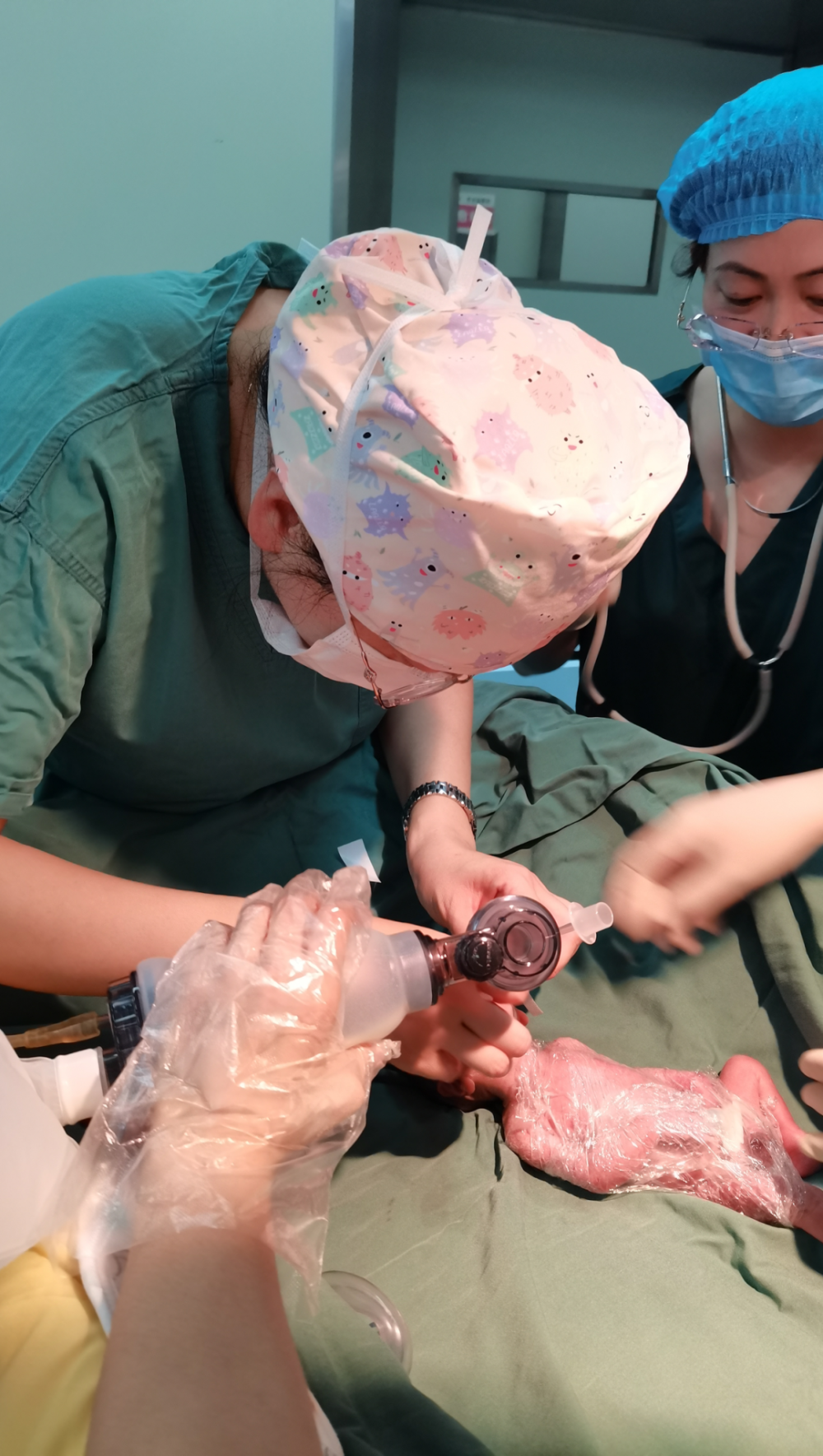 29周妊高症孕妇早产,多学科全力施救保母子平安