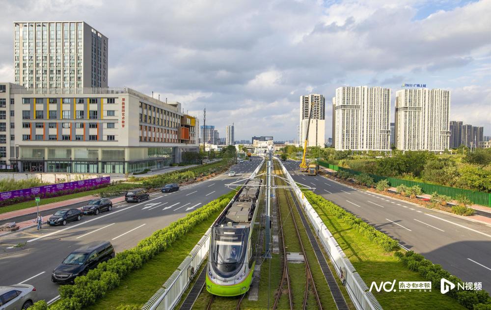 乘客可在林岳西站实现与佛山地铁2号线换乘,三龙湾南海片区市民出行更