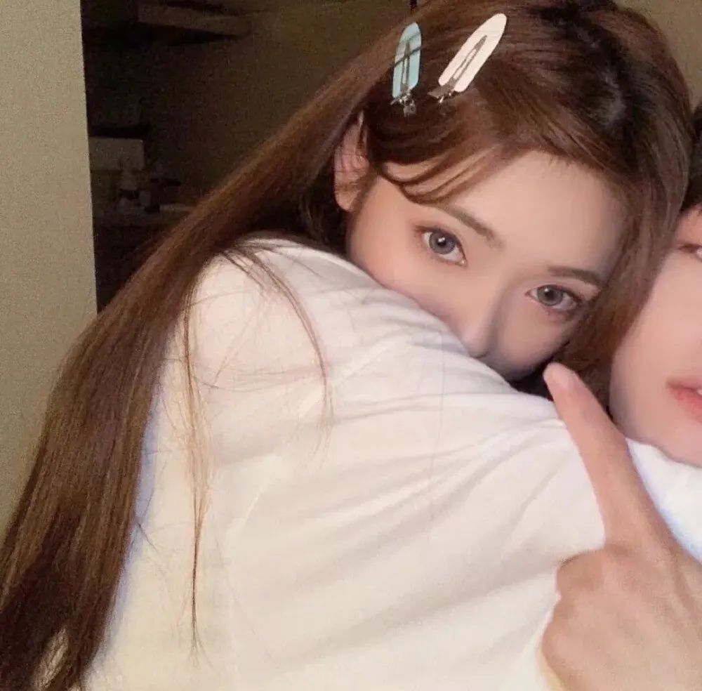 甜蜜恩爱情侣头像_腾讯新闻