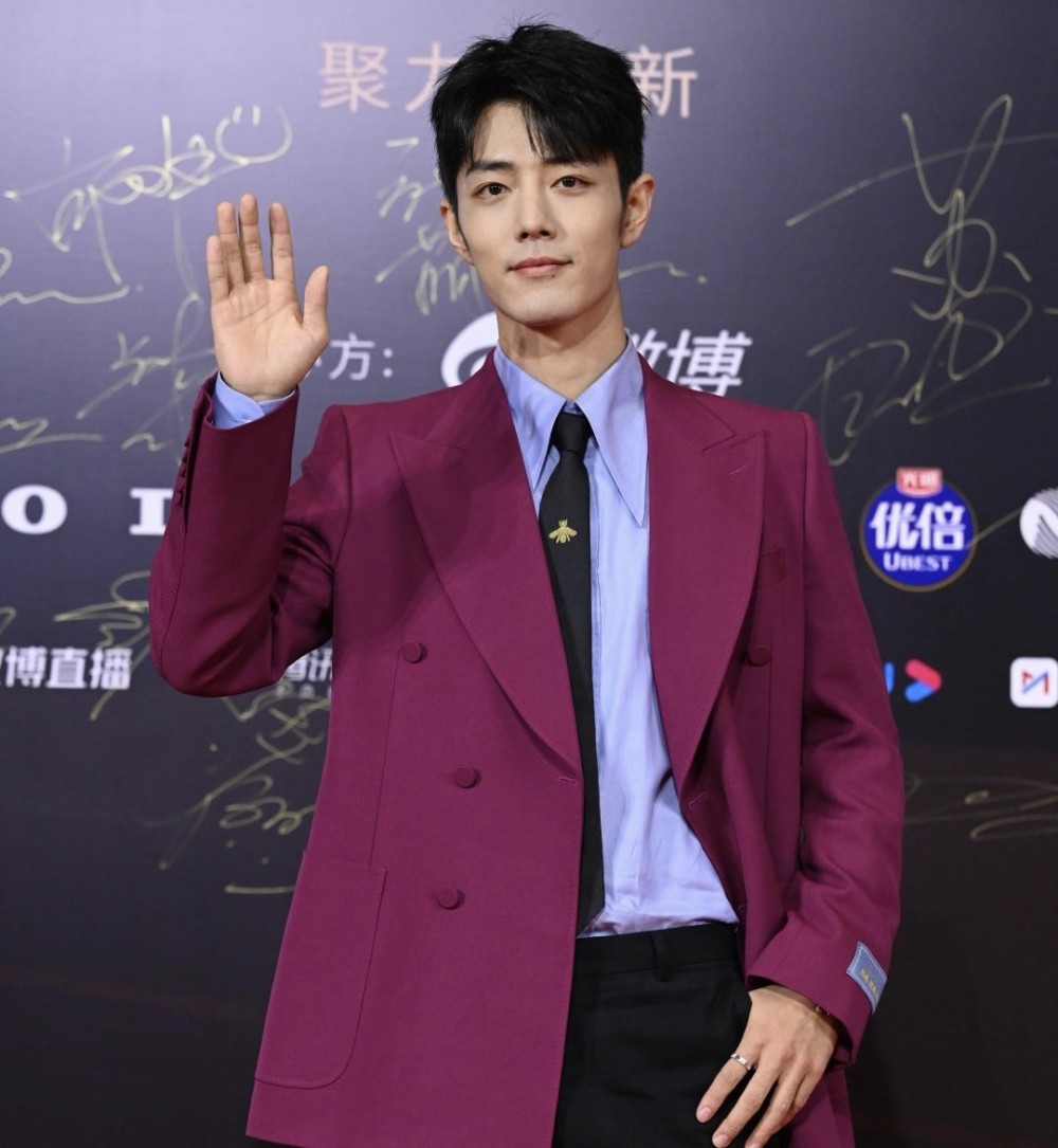 终于等到肖战红毯多角度生图毫无压力内场与陈飞宇同框