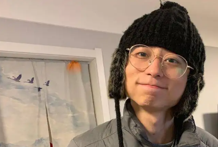 水晶哥打csgo遇水友,水友发挥失常,水晶哥实力带飞_腾讯新闻