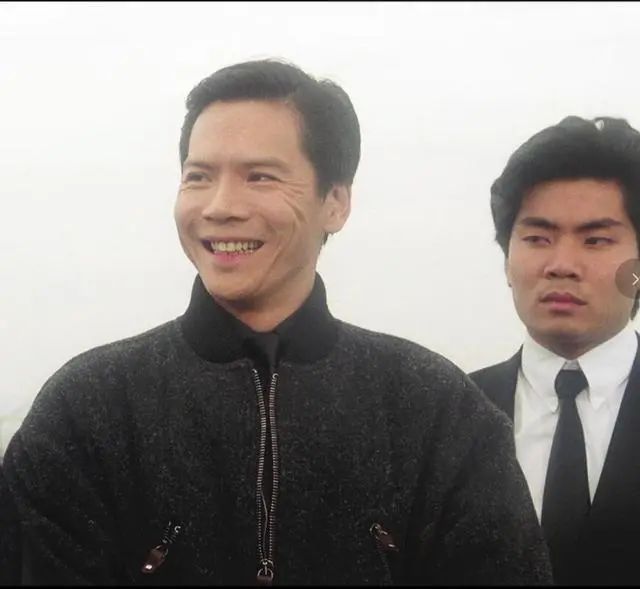 谁说向华强除了龙五就没演技，他可是拿过金像奖影帝提名的人！_腾讯新闻