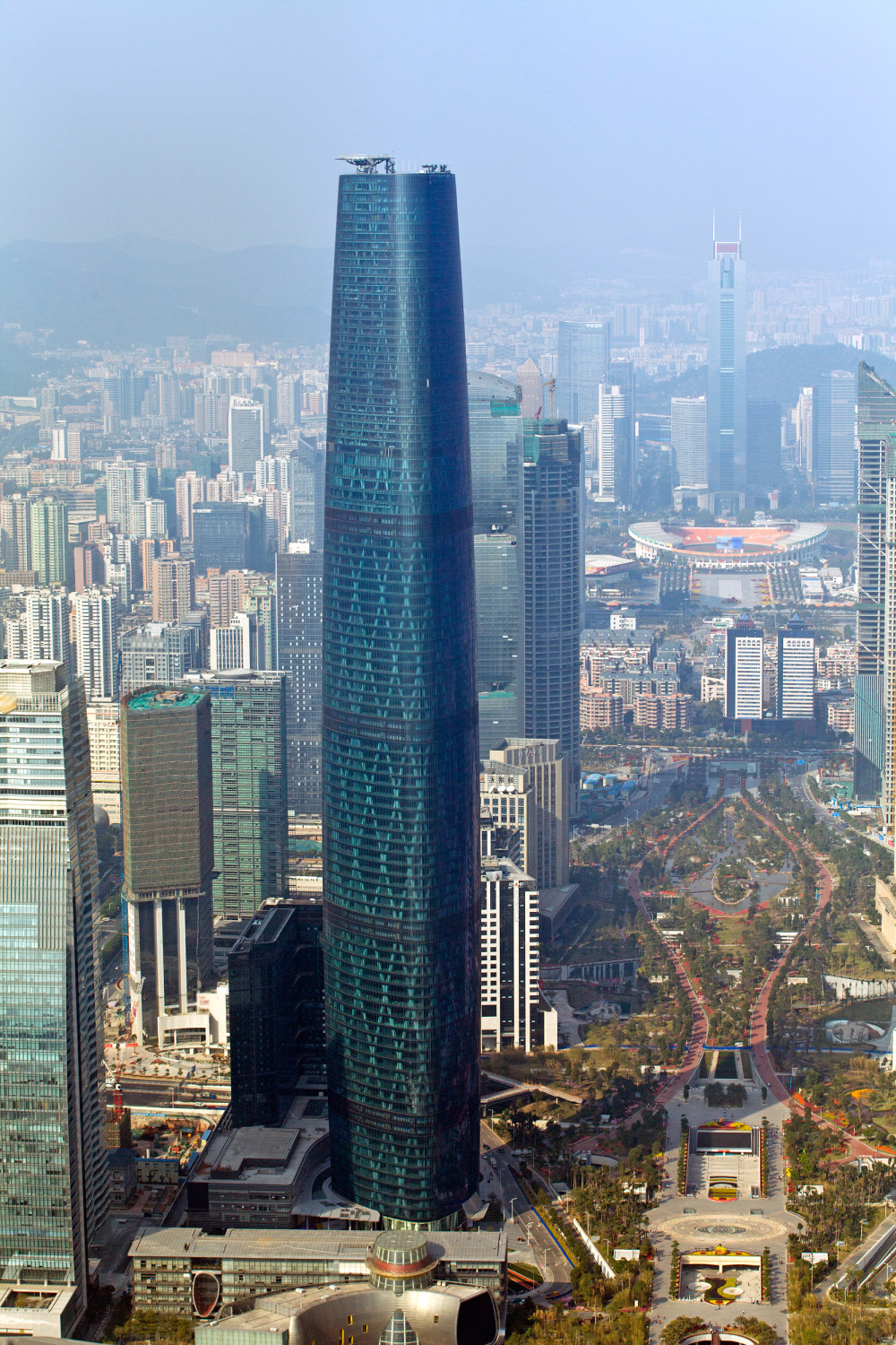 楼高530米,共116层,被称为"广州第一高楼"