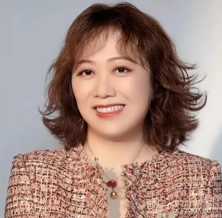 张姗姗核子基因商业帝国背后的女人_腾讯新闻