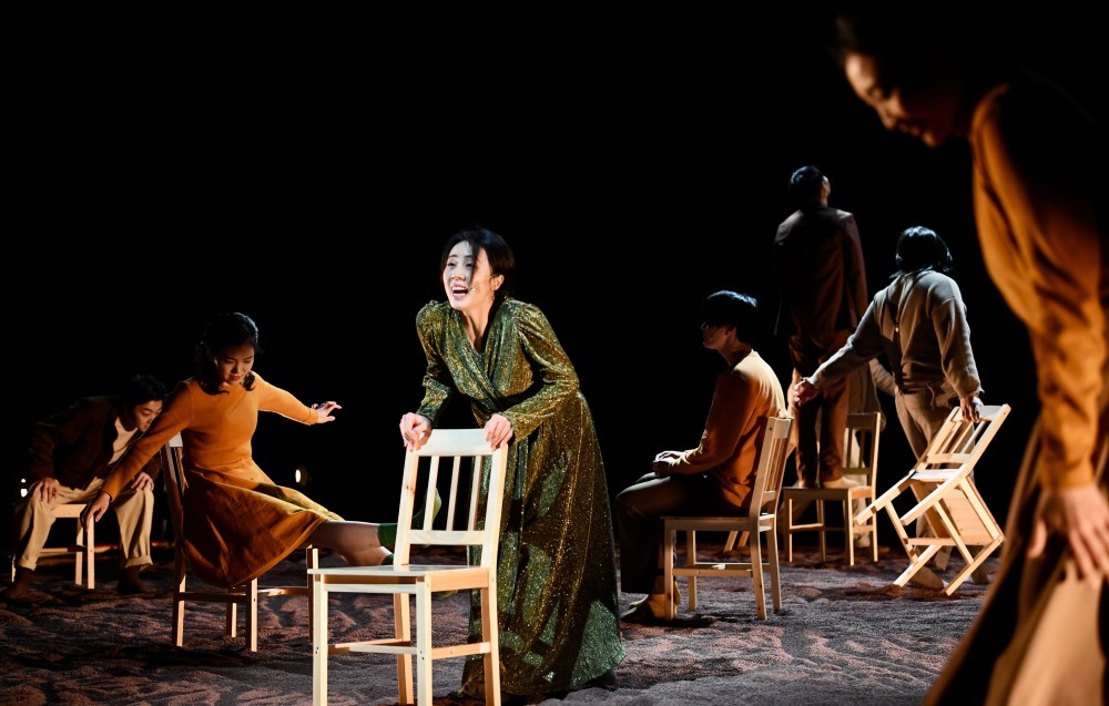 戏剧 肢体,王媛媛新作呈现不一样的"樱桃园"_腾讯新闻