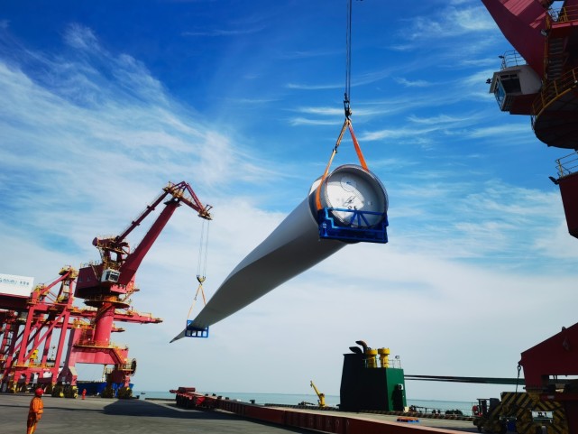 东营港确保海上风电叶片运输供应