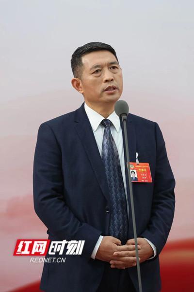 省政协委员,湖南万樟集团有限公司董事长刘祖治带动湘赣边革命老区6万