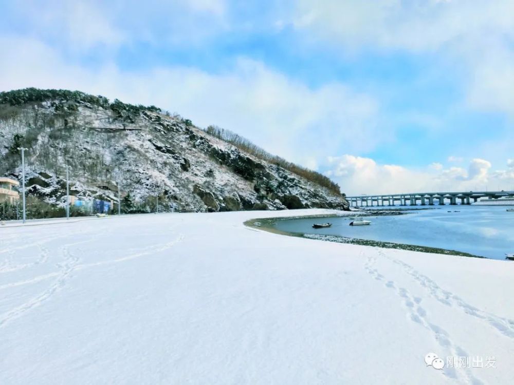 大連入冬初雪,淩水灣雪景_騰訊新聞