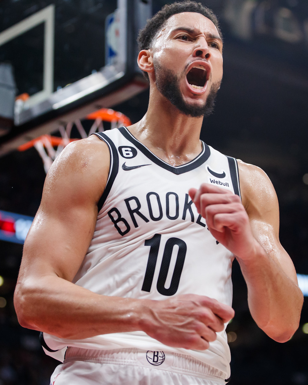 篮网披露西蒙斯因左膝肌肉拉伤至少缺席三场比赛他近八场比赛命中率75