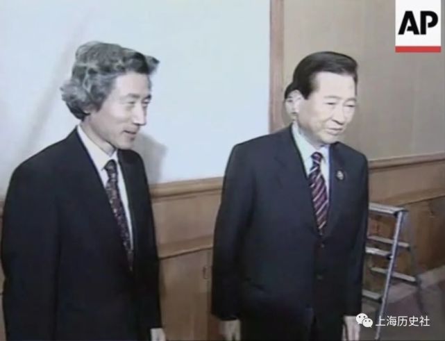 老照片 ｜ 2001年10月，APEC第九次领导人非正式会议在上海举行_腾讯新闻