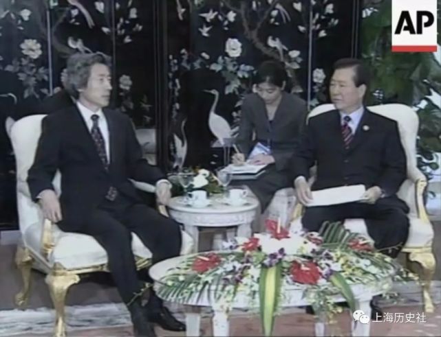 老照片 ｜ 2001年10月，APEC第九次领导人非正式会议在上海举行_腾讯新闻