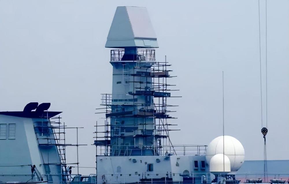 054b初露真容,相控阵雷达新型垂发都有!_腾讯新闻