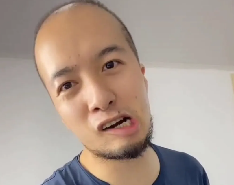 一周掉粉50万,敖厂长再次翻车背后的恰饭哲学_腾讯新闻