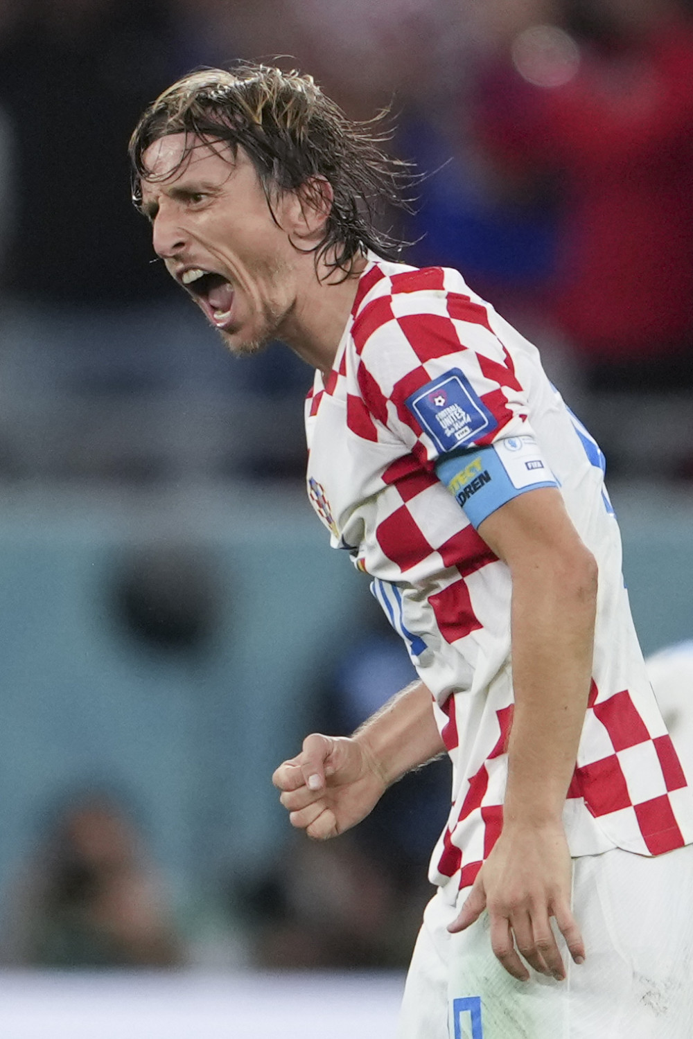 新华社记者郑焕松摄如果时光可以穿梭,莫德里奇可能会对儿时放羊的