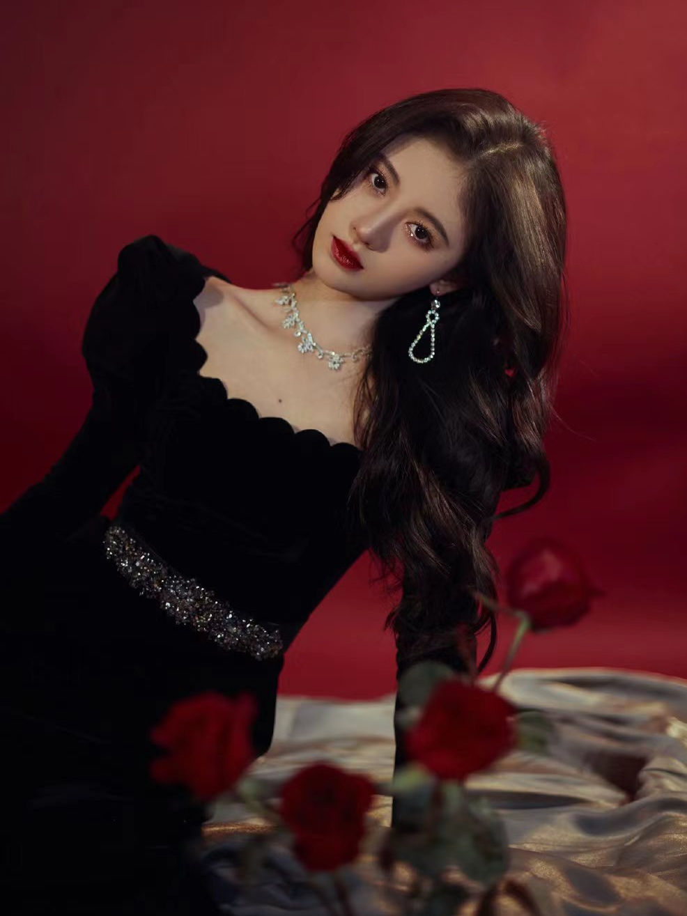 女星鞠婧祎红毯生图被曝!这是又动了哪?插图68