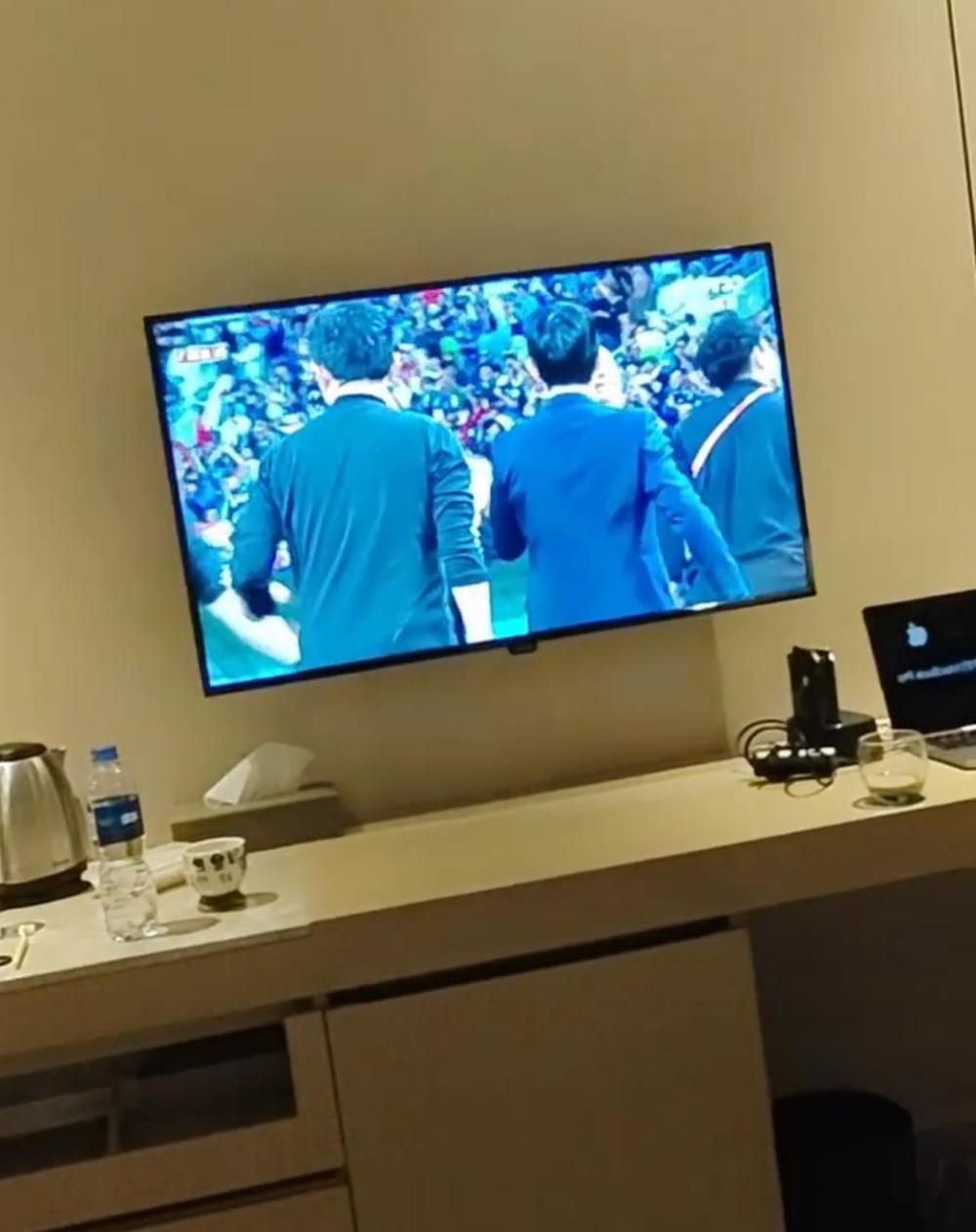 日本导演竹内亮，在中国江苏用CCTV看世界杯：他为日本赢球而骄傲高一地理必修一课本粤