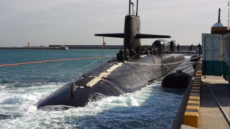 美军2艘“灭国潜艇”潜入中国附近剑桥英语词汇