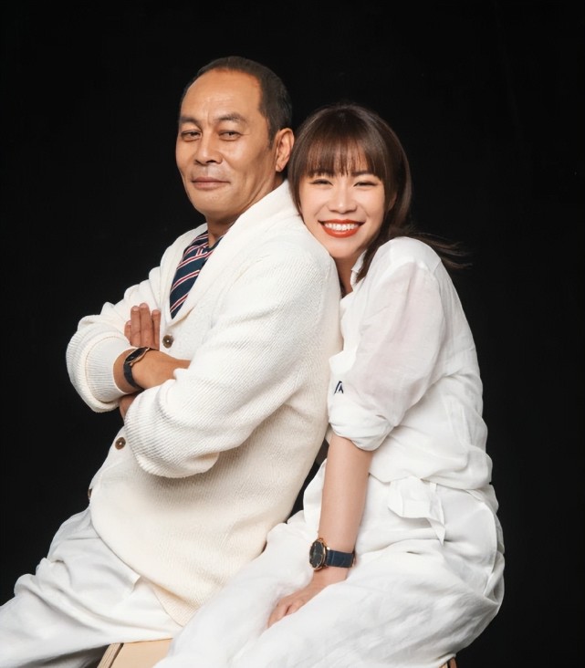 女儿这么执着想当演员,作为父母的张光北和陈炜也只能给予支持,张思乐