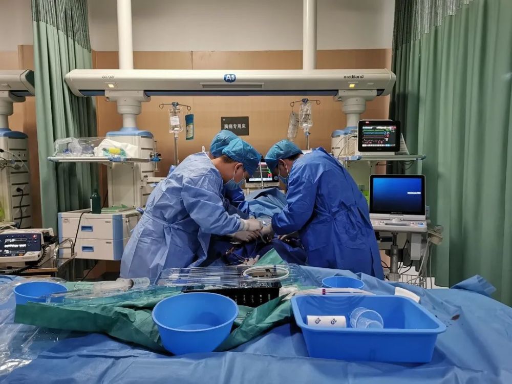 了eicu,还上了ecmo缙云75岁大爷心跳骤停在家喝了一两自制草乌酒惊险!