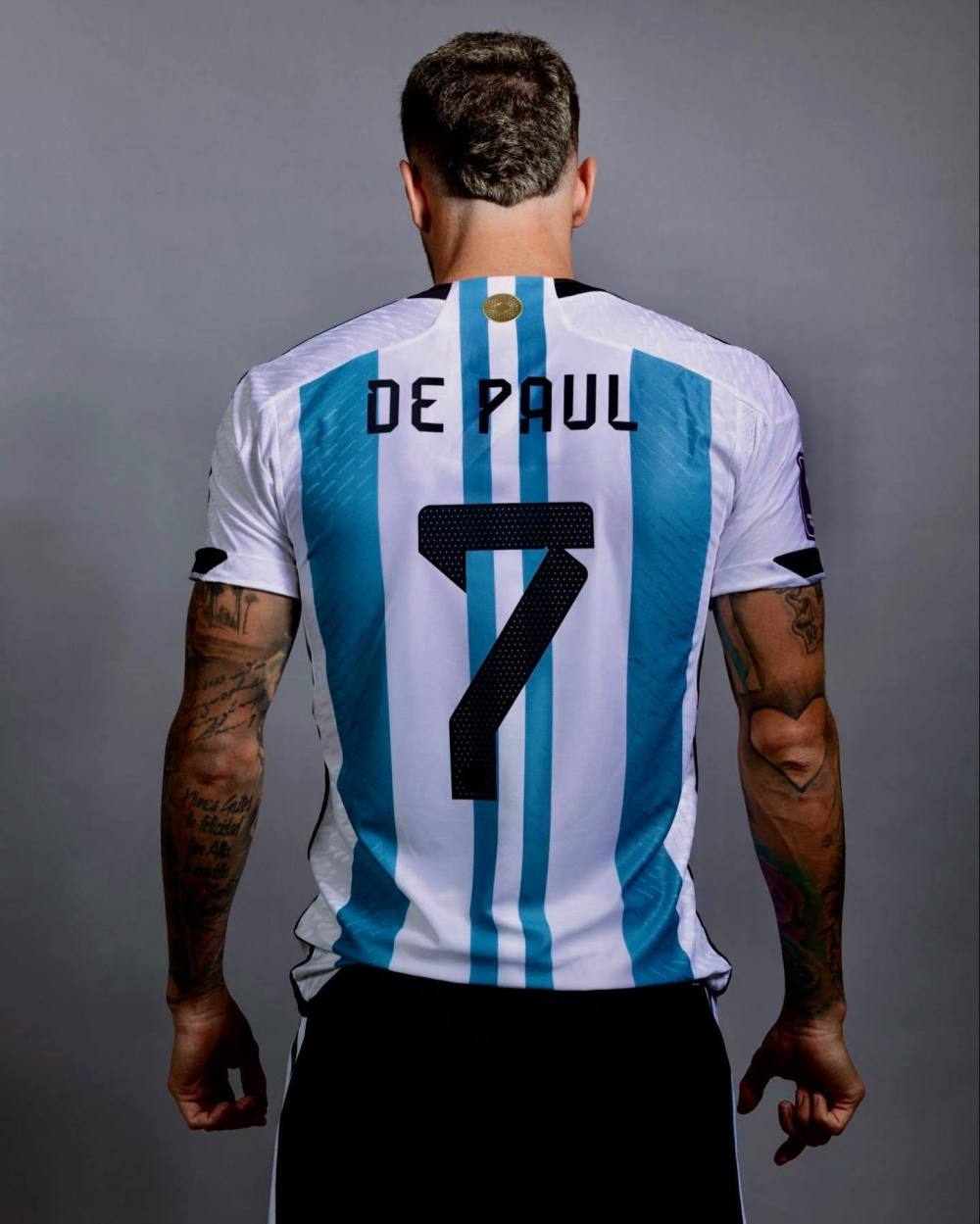 颜值世界杯:阿根廷德保罗一脸痞帅充满男人味 你想不到他是个女儿奴