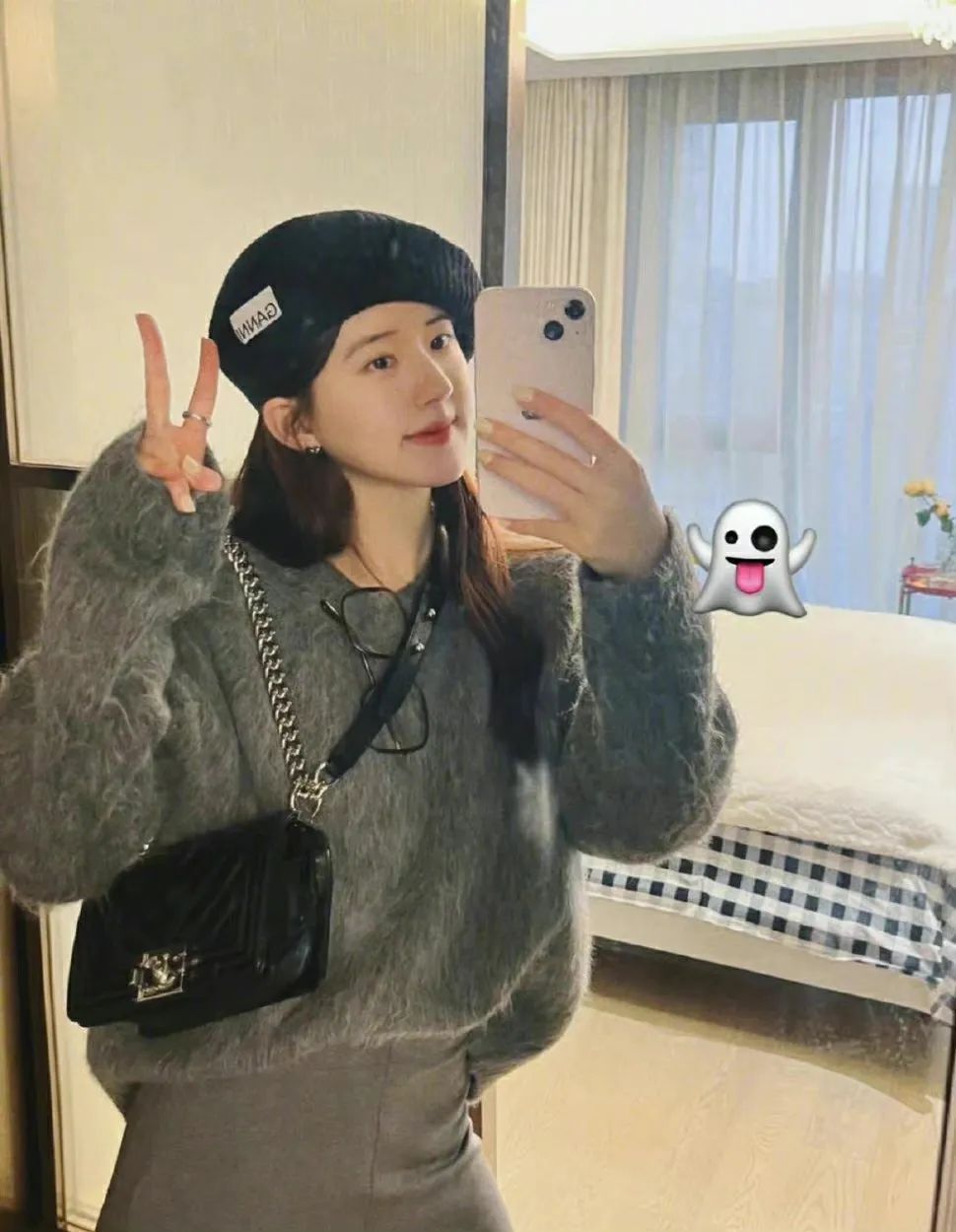 为什么女明星的秋冬穿搭都很偏爱贝雷帽?_腾讯新闻