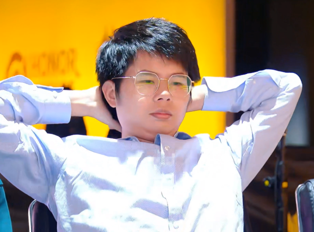 差距太大,hero轻松击溃韩国队,久哲看了甚至想睡觉