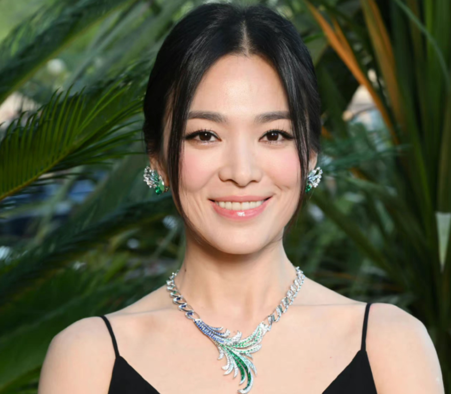 宋慧乔近照曝光,面部状态大不如前,苹果肌下坠脸垮了?插图7