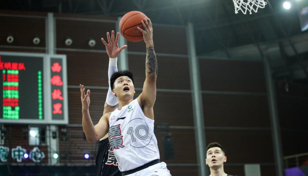 两年后再夺全明星赛mvp 赵睿在男篮新帅面前绽放自我_腾讯新闻