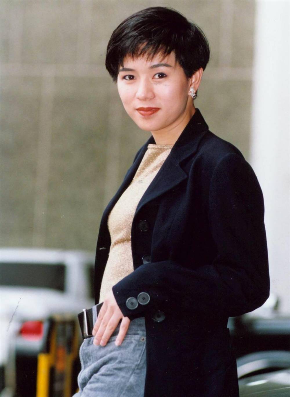 星爷海上冲浪,罗慧娟:好好去生活啊!_腾讯新闻