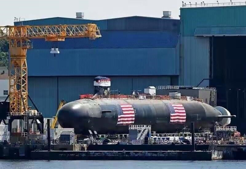 美媒：美国用老旧造船厂建造核动力航母，中国造船厂则是全新的！打台湾需要多少枚导弹