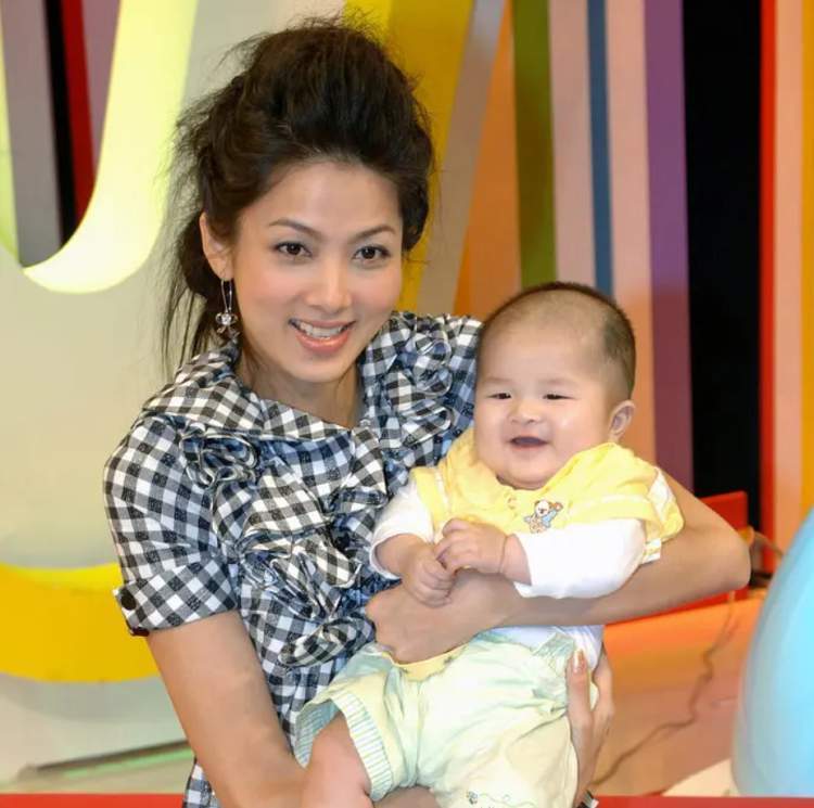 因饰演流星花园藤堂静爆红49岁钱韦杉近况曝光