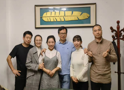 夜雨丨勾琴兰:一张名片